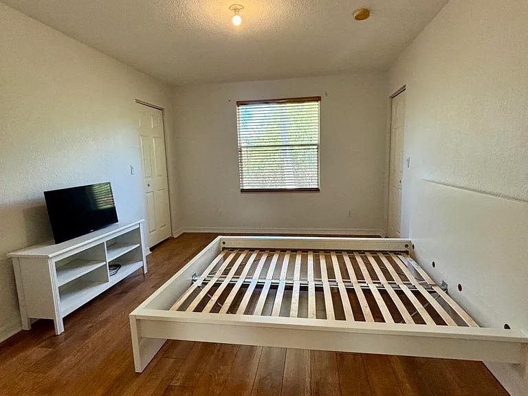 22162 Majestic Woods Way — Photo 12