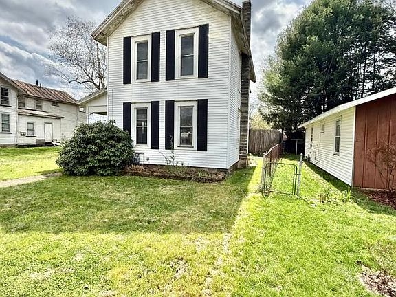 2nd image of 17 Vine St #1