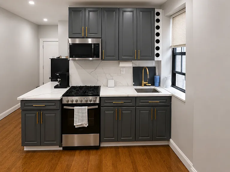 43-07 31st Ave #2R — Photo 2