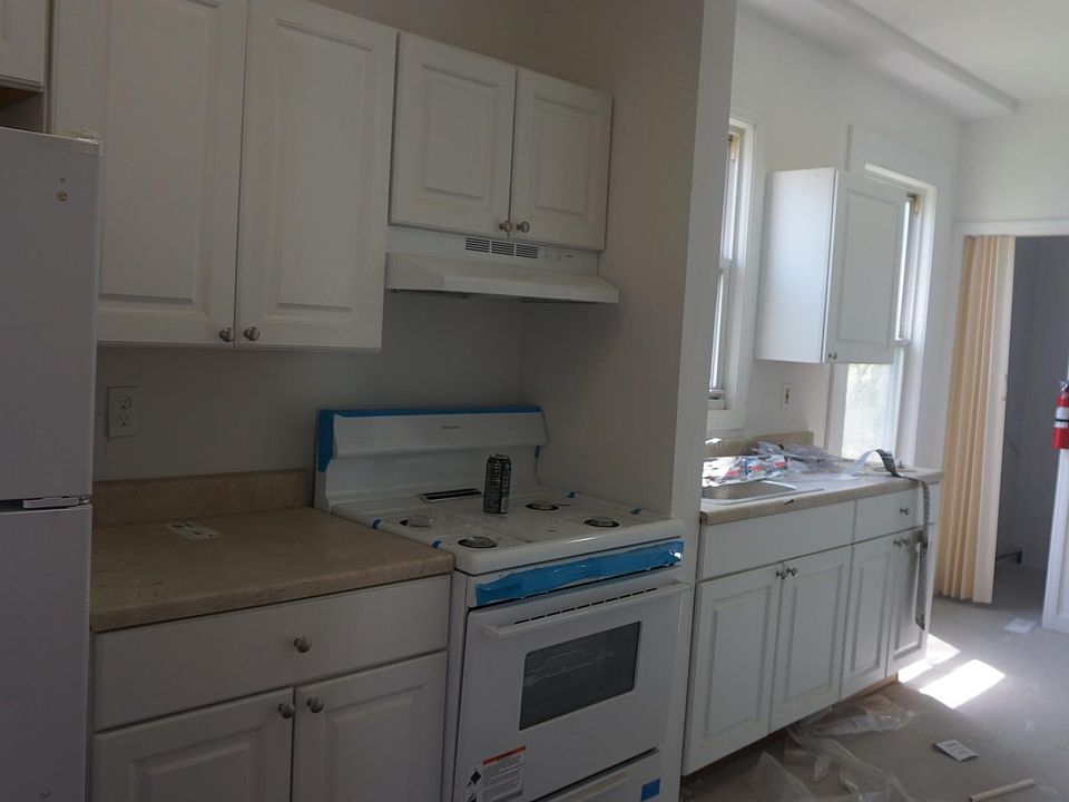 1st image of 212 N Maple Ave #1/2