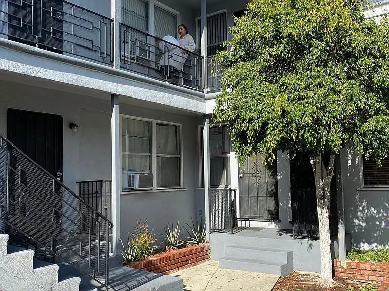 2723 San Marino St #12A — Photo 6
