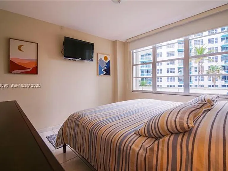 5151 Collins Ave #428 — Photo 8