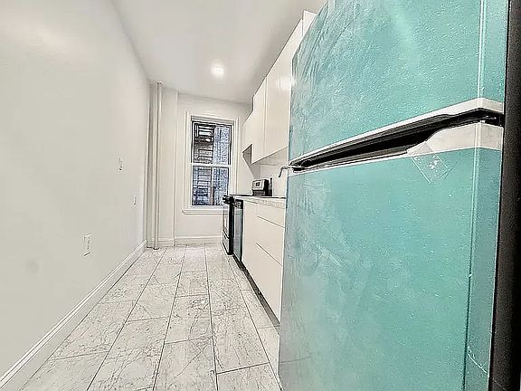 3rd image of 187 Pinehurst Ave APT 5G
