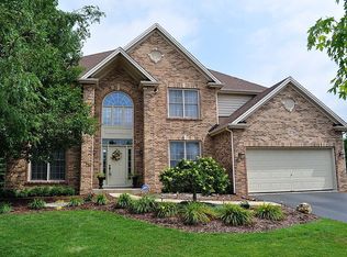 3756 Queen Anne Ct, St Charles, IL