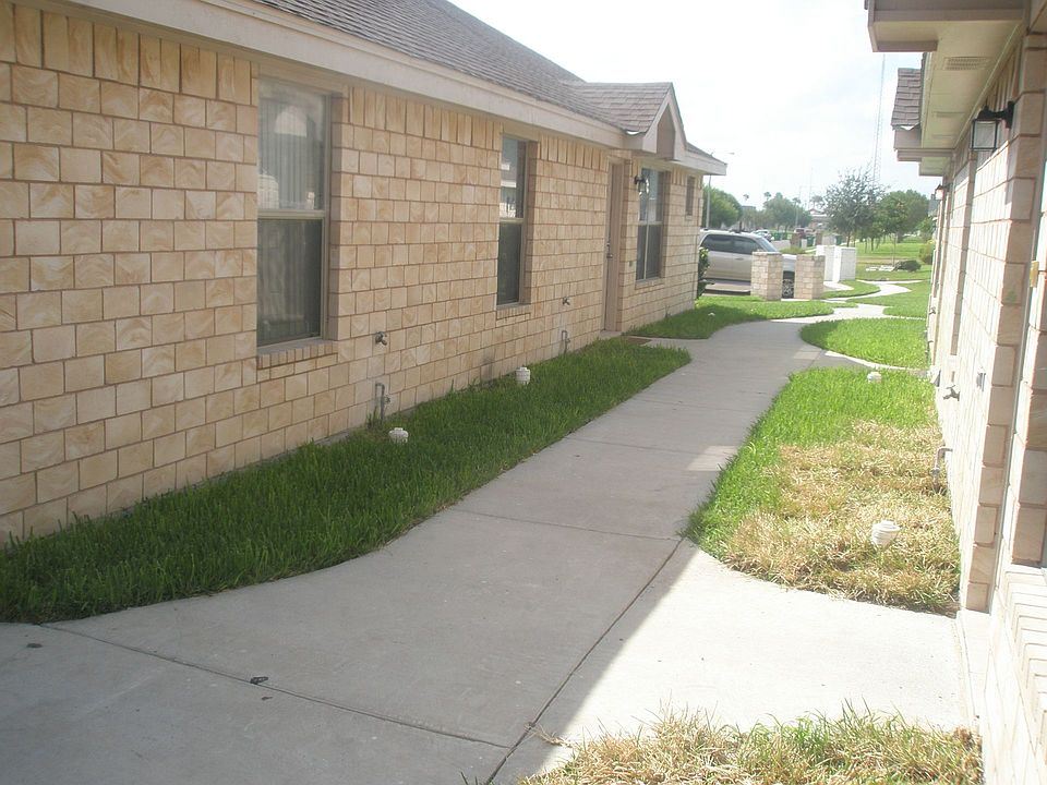 2nd image of 708 W Bahamas