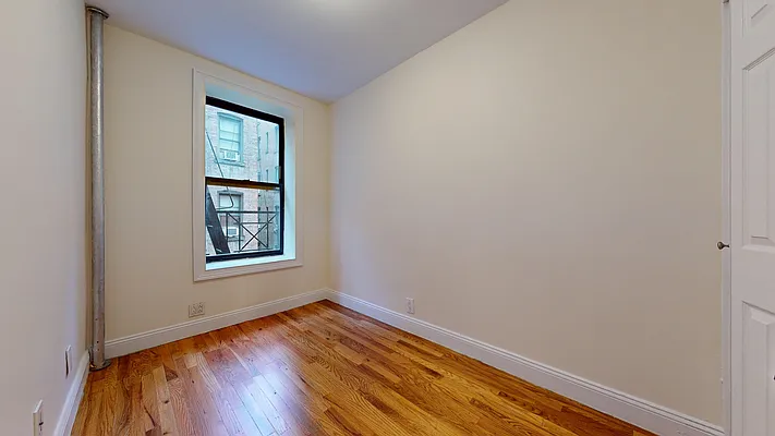 Rented by Bond New York | media 3