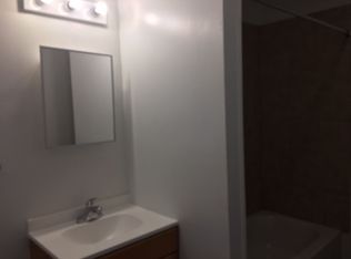 654 W College Ave APT 3, York, PA 17401