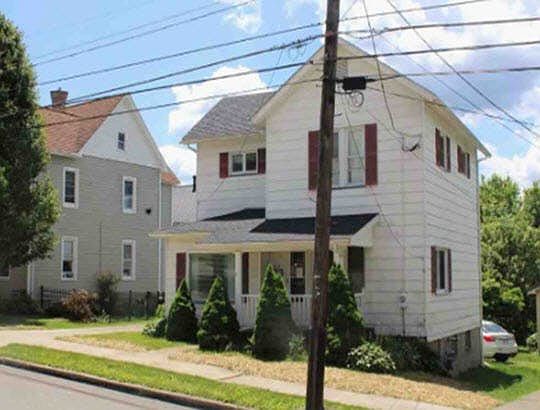 3rd image of 212 Jackson Ave