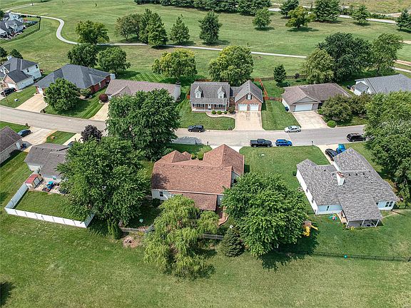 4th image of 79 Raes Creek Dr