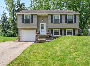 2610 Norton Rd, Stow, OH 44224