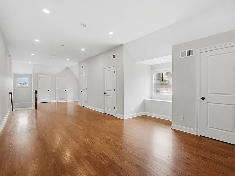 124 Maple Ave #B — Photo 9