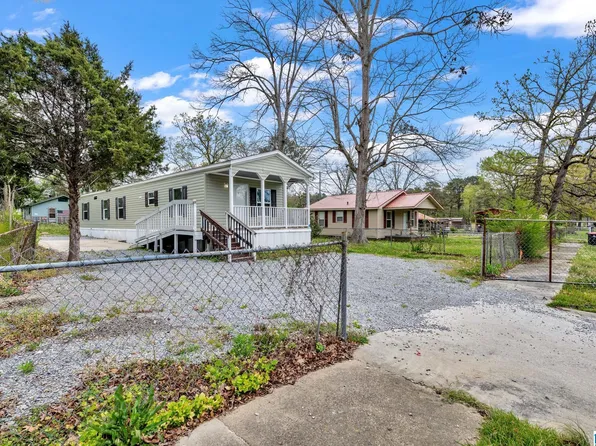 418 Henderson St, Gadsden, AL 35904