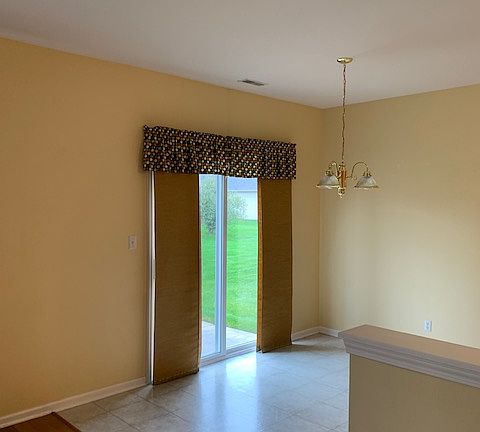 5th image of 1092 Flagstone Dr