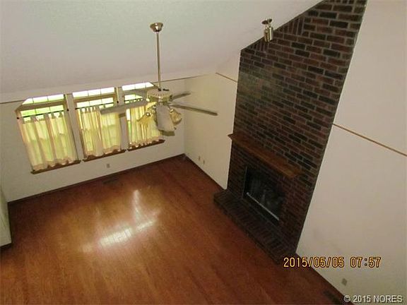 4th image of 1329 E 136th St S