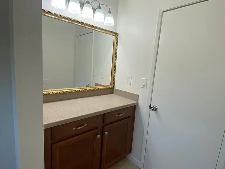 2212 Pine St — Photo 19