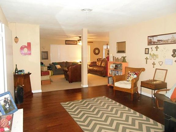 3rd image of 2341 Wildoak Dr