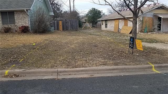 1st image of 8516 Brookfield Dr