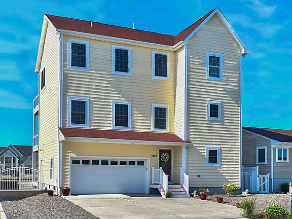 4th image of 3463 E Lisbon Ave