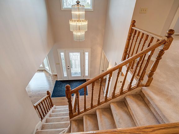 4th image of 237 Bulyea Rd NW