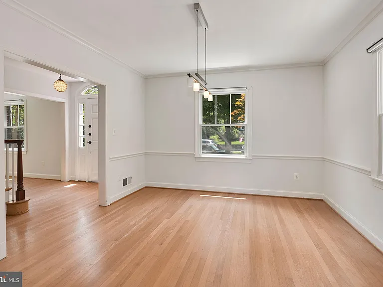4505 Alton Pl NW — Photo 5