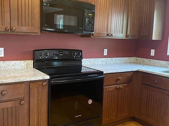 5th image of 25 Enfield St #1