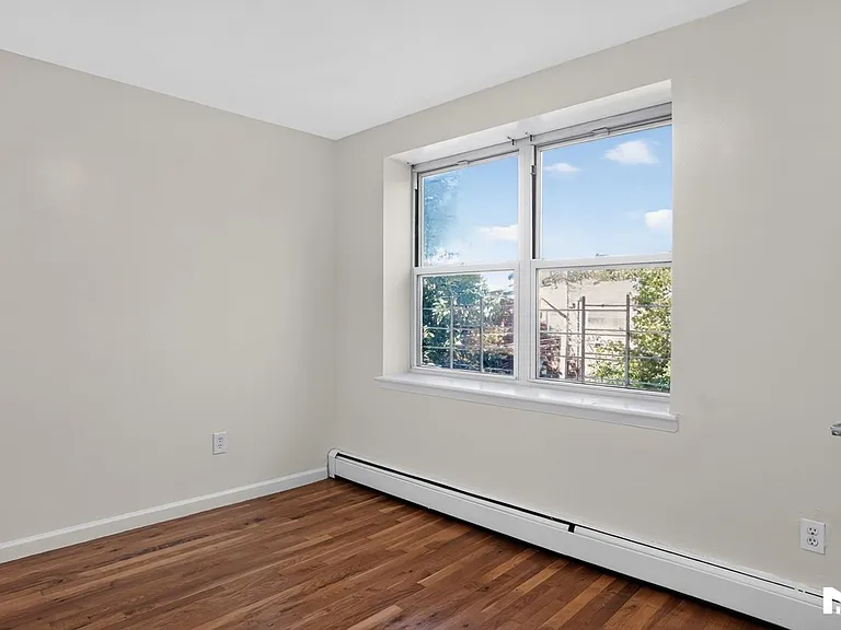 747 Essex St #3 — Photo 21