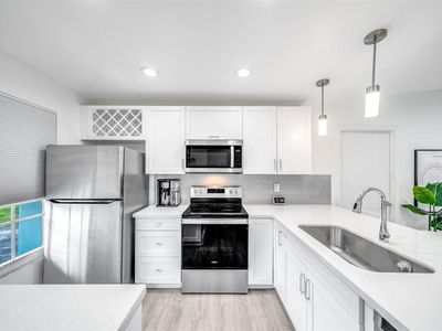 420 Lakewood Cir #B, Pompano Beach, FL, 33063