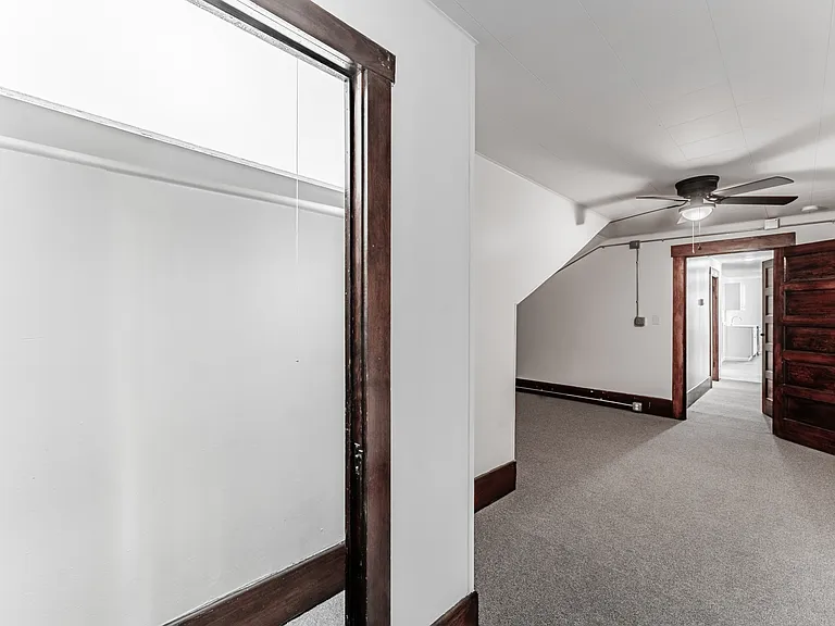 496 Dorsey Ave — Photo 9