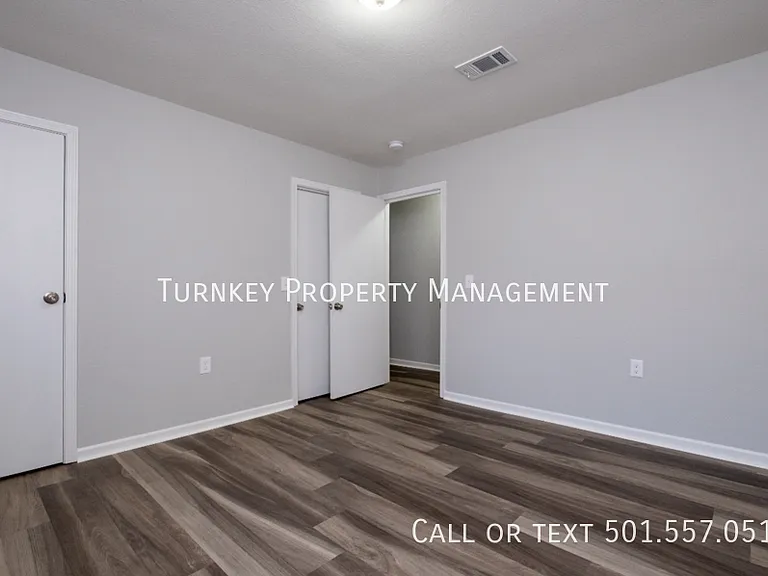 1626 Brown St #B — Photo 8