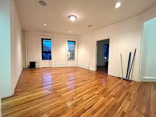 1st image of 100 Hamilton Pl APT 4F