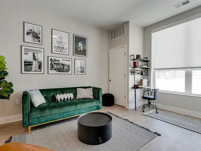 The Isaac Apartments — Photo 8