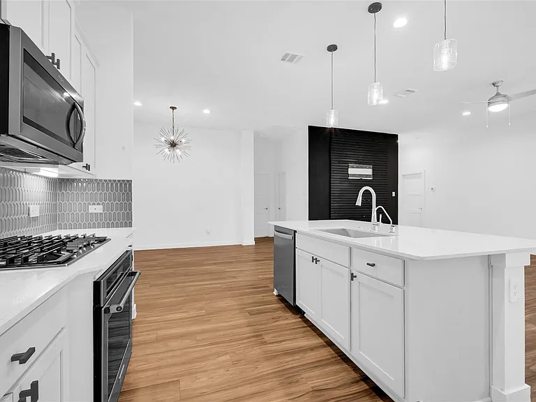 144 Aurora Springs Dr — Photo 11