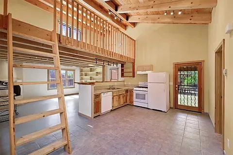 1 bed, 859 sqft, $2,000 — Photo 4