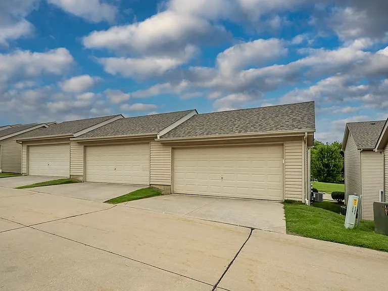 114 Willott Square Dr — Photo 19