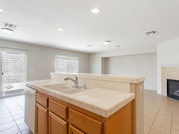 2nd image of 3625 Drysdale Dr
