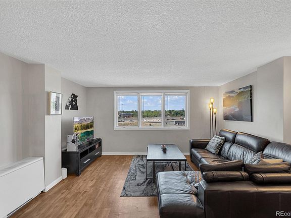 4th image of 2225 Buchtel Boulevard #511