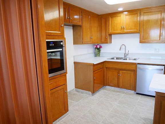4th image of 15312 S Normandie Ave APT 217
