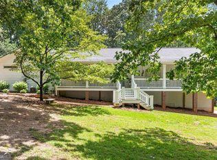 748 Northwoods Dr, Ball Ground, GA 30107