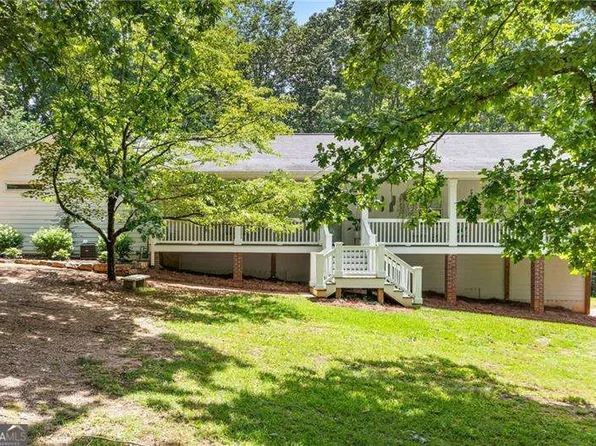 748 Northwoods Dr, Ball Ground, GA 30107