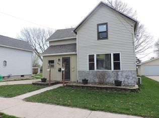 425 Rosendale St, Beaver Dam, WI 53916