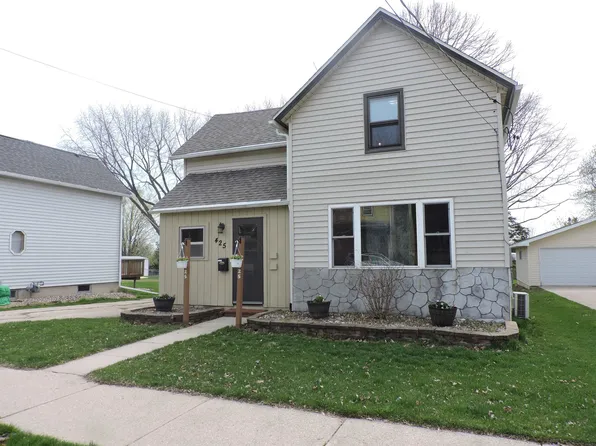 425 Rosendale St, Beaver Dam, WI 53916