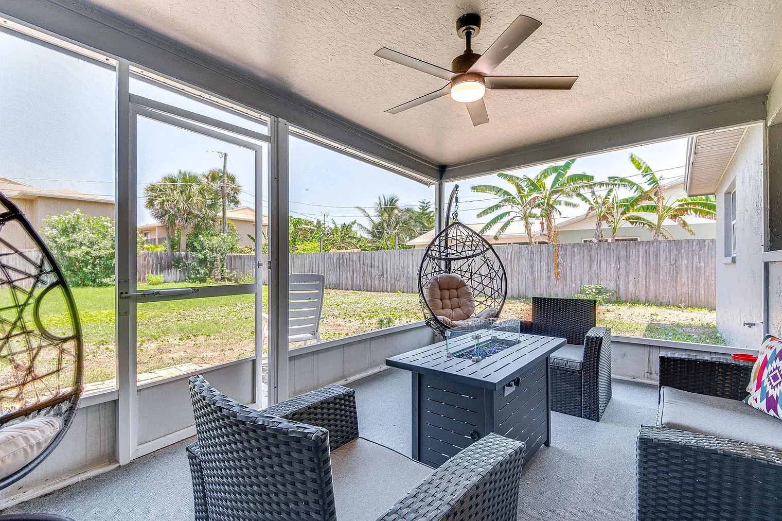 4 bed, 2.0 bath, 2142 sqft, $6,031 — Photo 3