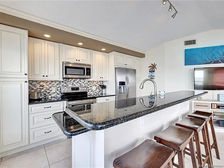 10701 S Ocean Dr #919 — Photo 10