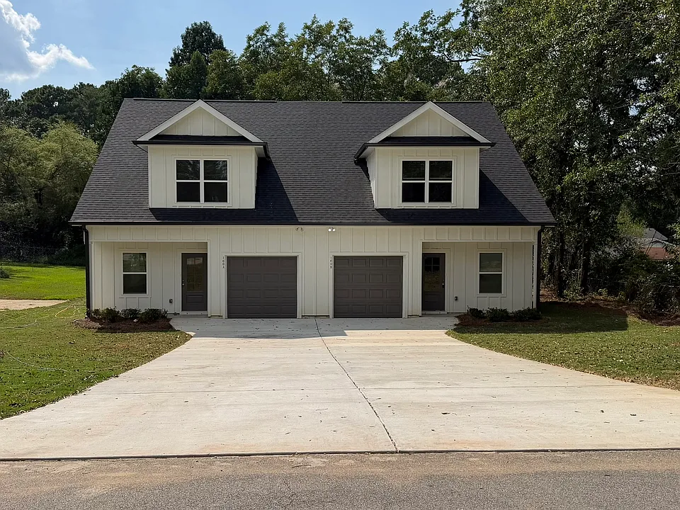 160 Sharon Dr #A