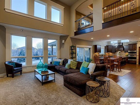 2nd image of 19915 Logan Cir