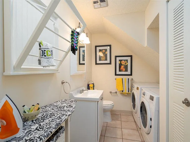 Hathaway Farms Townhomes at Northampton — Photo 23