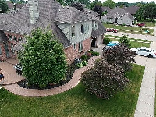 3rd image of 52200 Maple Ct