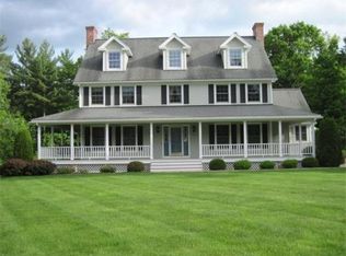 18 Briar Cliff Dr, Wilbraham, MA 01095