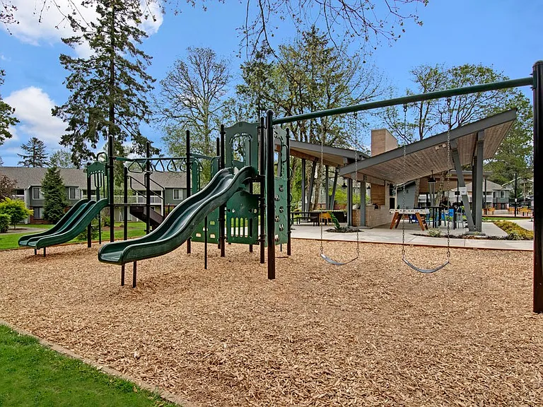 Arbor Creek Apartments — Photo 4