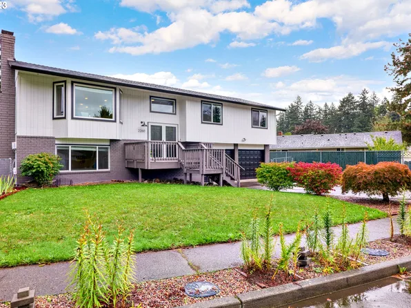 2260 SW 8th Dr, Gresham, OR 97080
